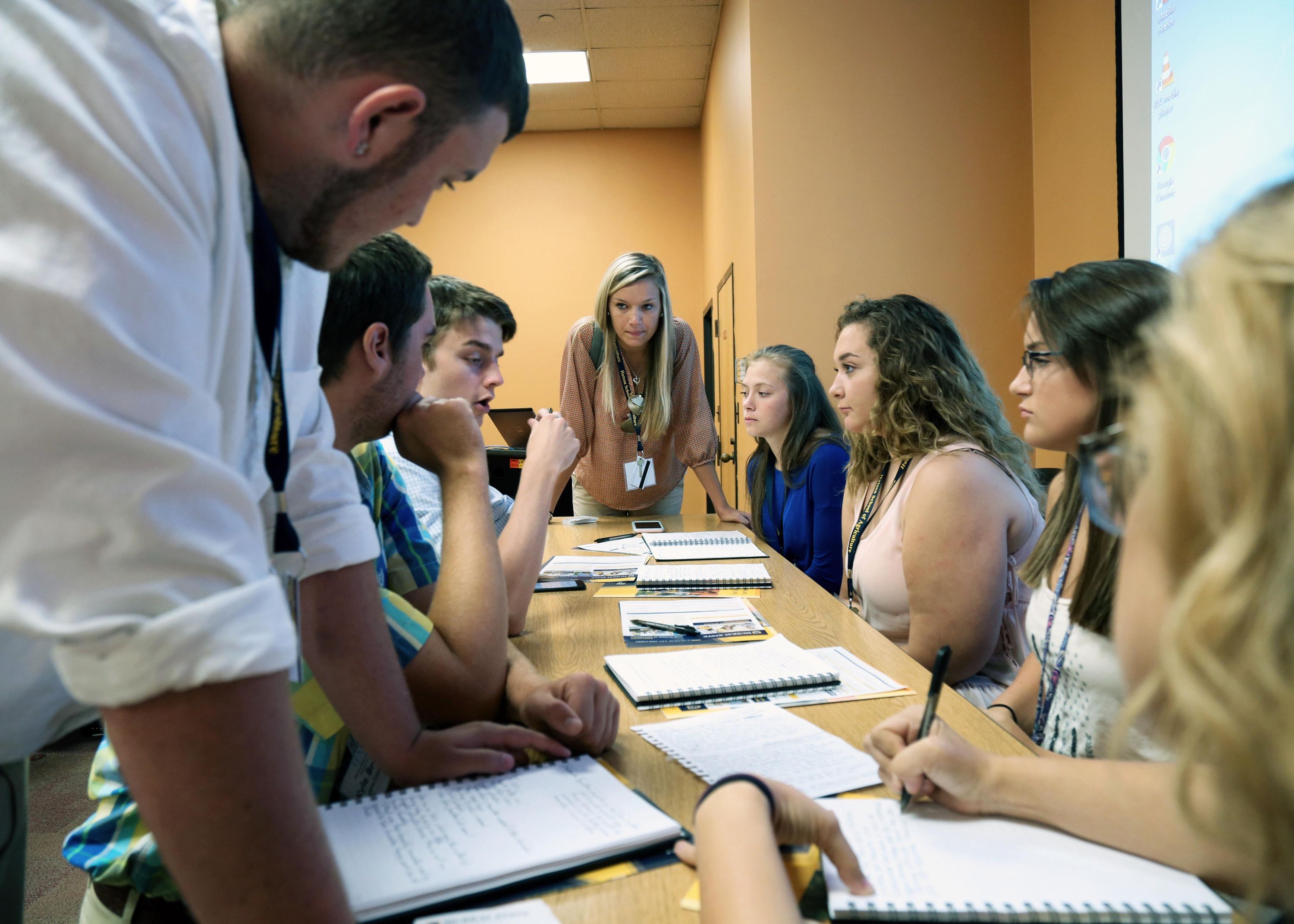 IFAL students prepare for their discussion meet.